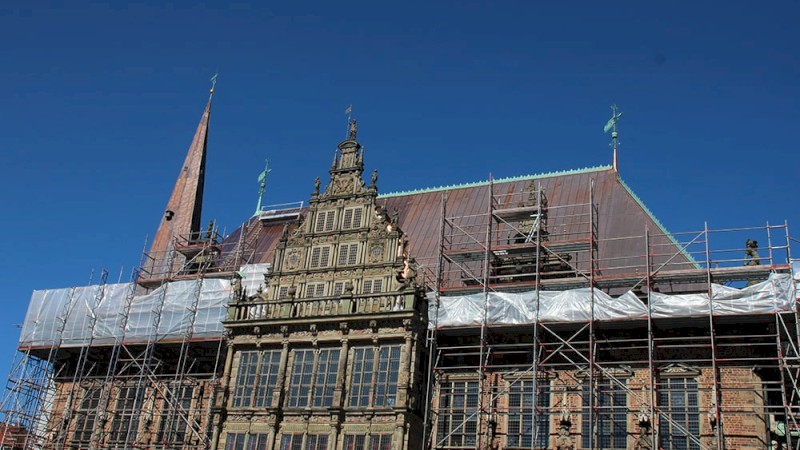 Neueindeckung des Rathauses in Bremen mit Kupferblechen in Stehfalztechnik